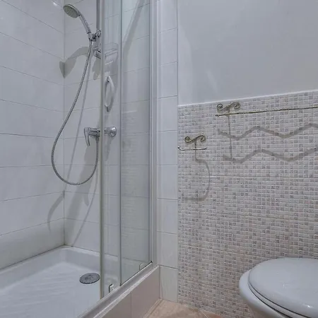 Apartment 2 Pieces Centre Proche Palais A1b245